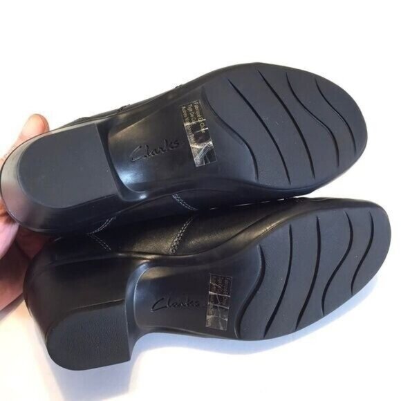 Clarks Womens Ingalls Geneva Black Leather Ankle Bootie Heeled Loafers size 7.5 - Picture 6 of 8